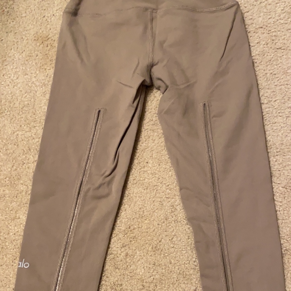Alo Leggings